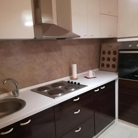 Apartman Modern Near Centre Of